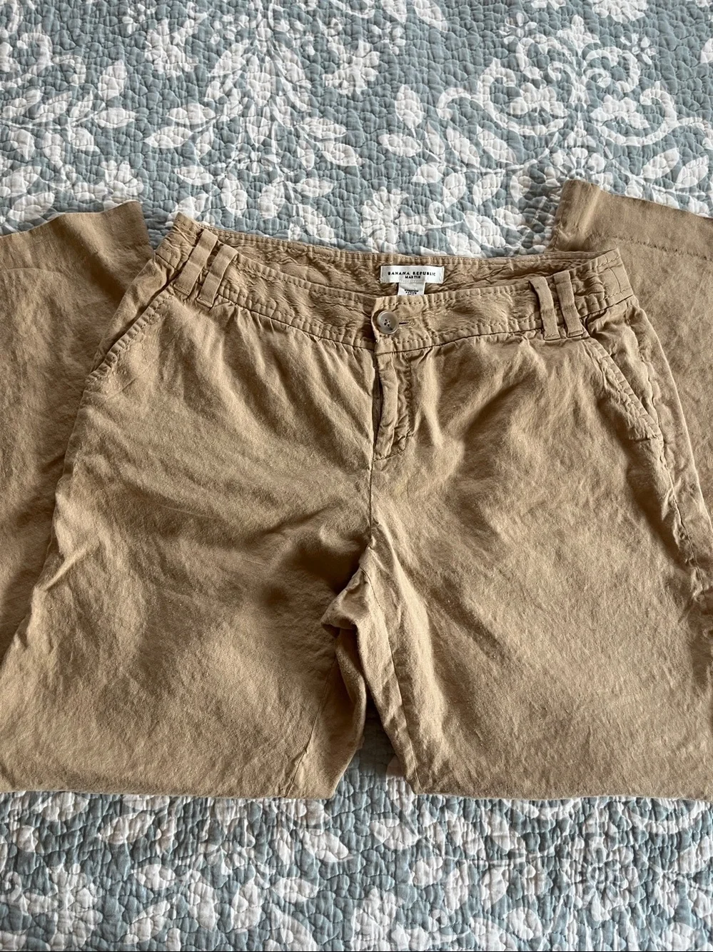Banana Republic flowy linen Pants in Light Khaki